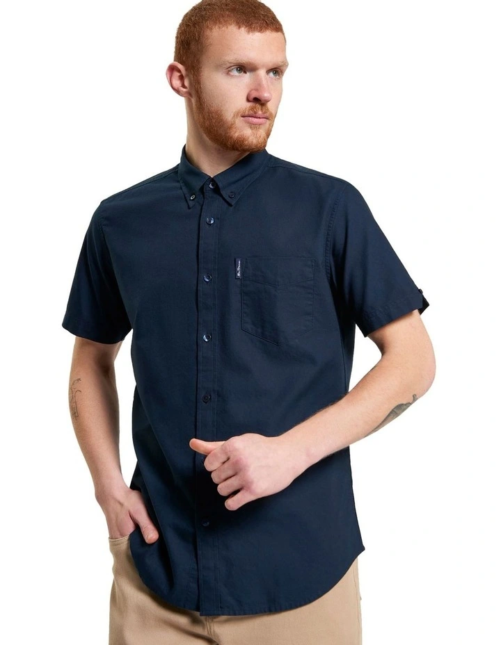 Signature Oxford Short Sleeve Shirt in Dark Navy image 1