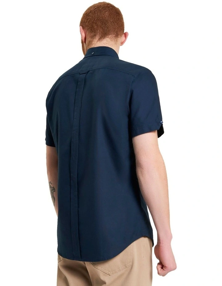 Signature Oxford Short Sleeve Shirt in Dark Navy image 2