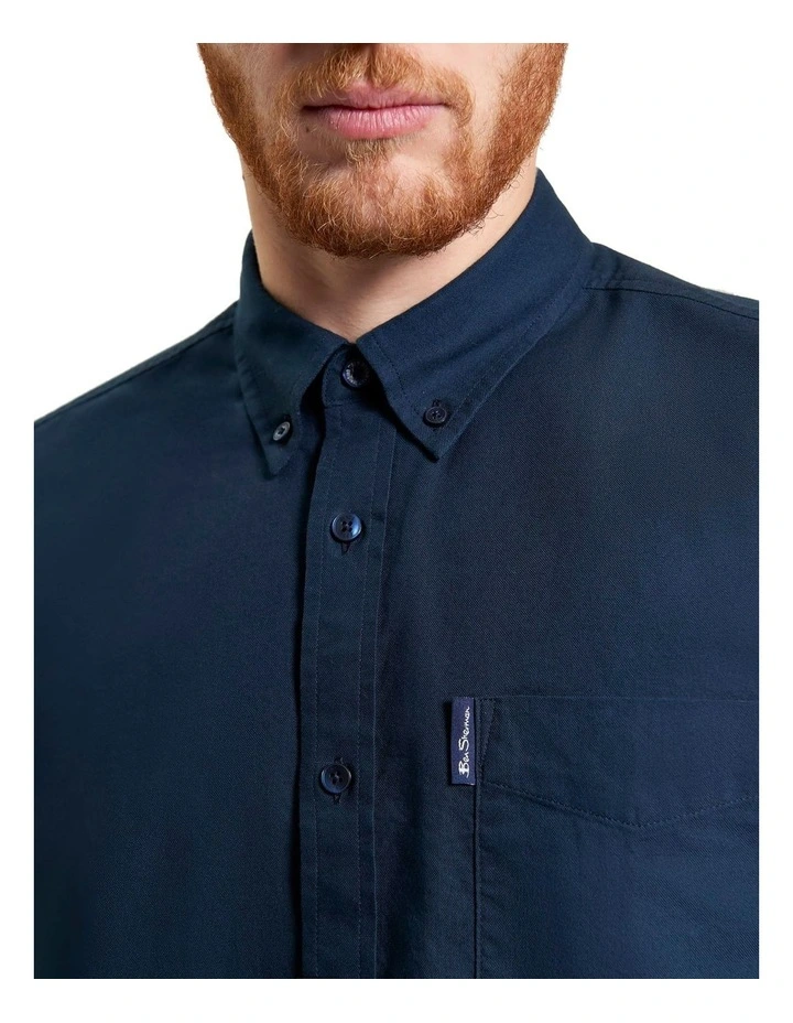 Signature Oxford Short Sleeve Shirt in Dark Navy image 4
