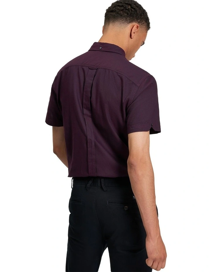 Signature Oxford Short Sleeve Shirt in Dark Wine image 2