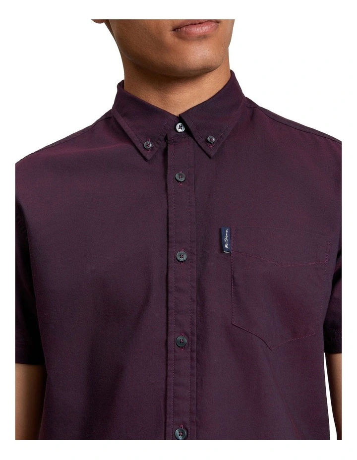 Signature Oxford Short Sleeve Shirt in Dark Wine image 4