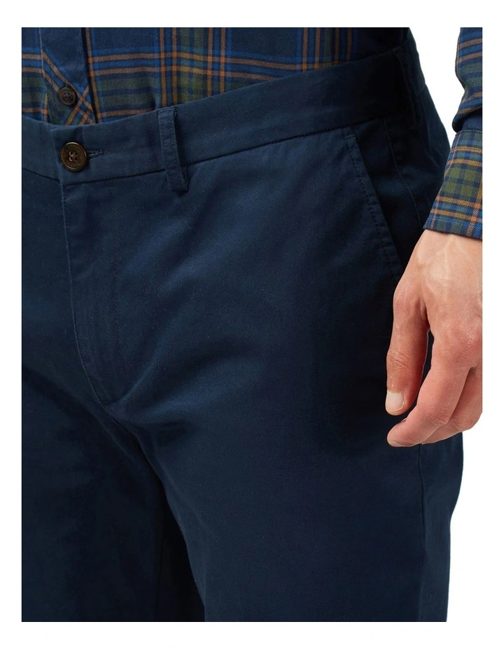 Signature Slim Stretch Chino in Dark Navy image 4