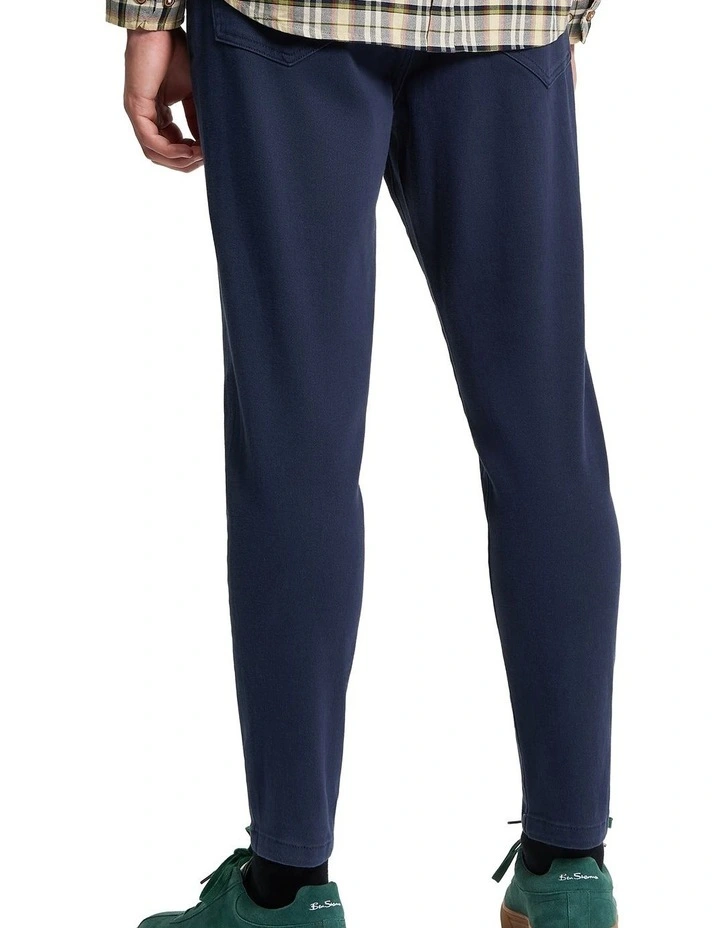 5 Pocket Twill Trouser in Dark Navy image 2