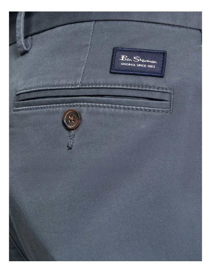 Signature Slim Stretch Chino in Slate image 4