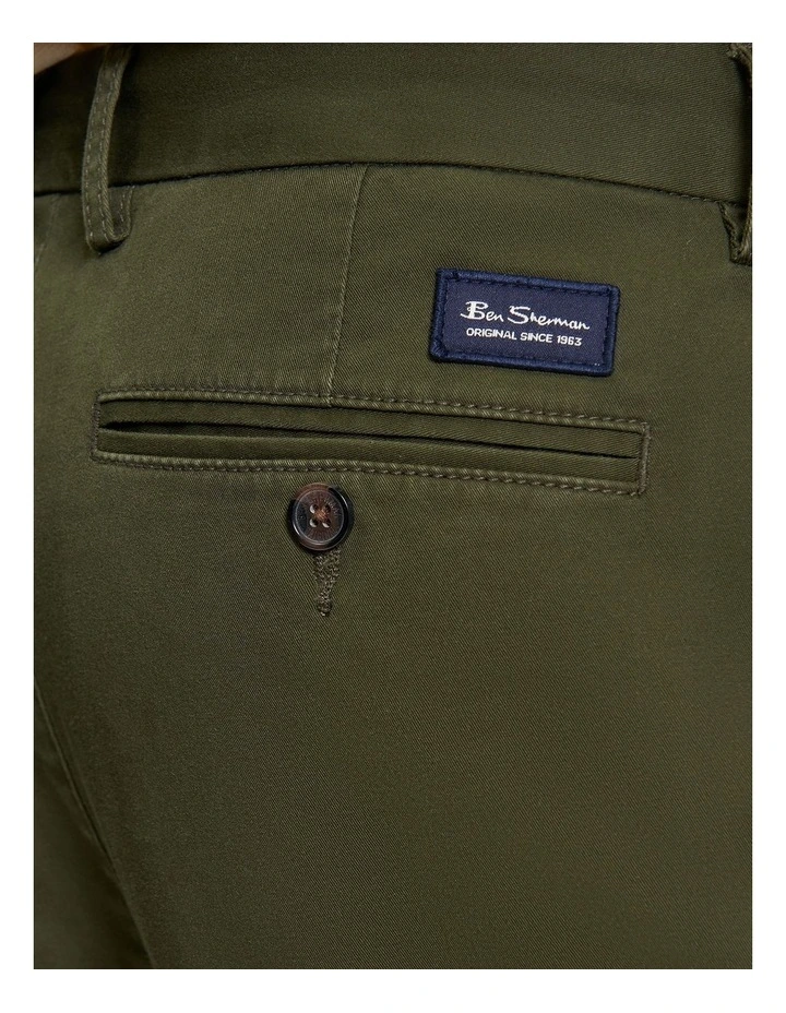 Signature Slim Stretch Chino Pant in Khaki image 4