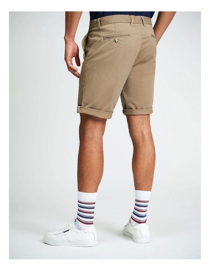 Signature Chino Short Stone image 2
