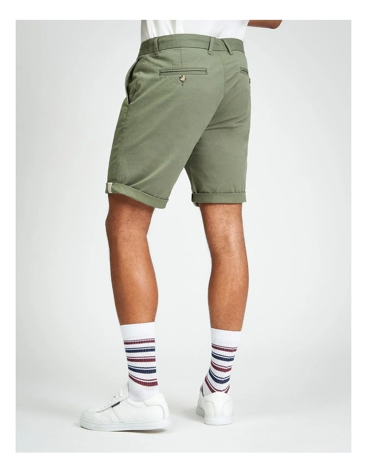 Signature Chino Short in Loden image 2
