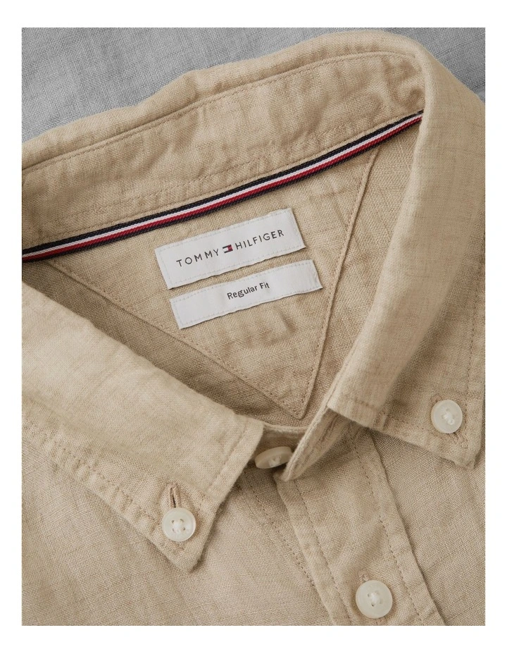Pigment Linen Shirt in Beige image 5