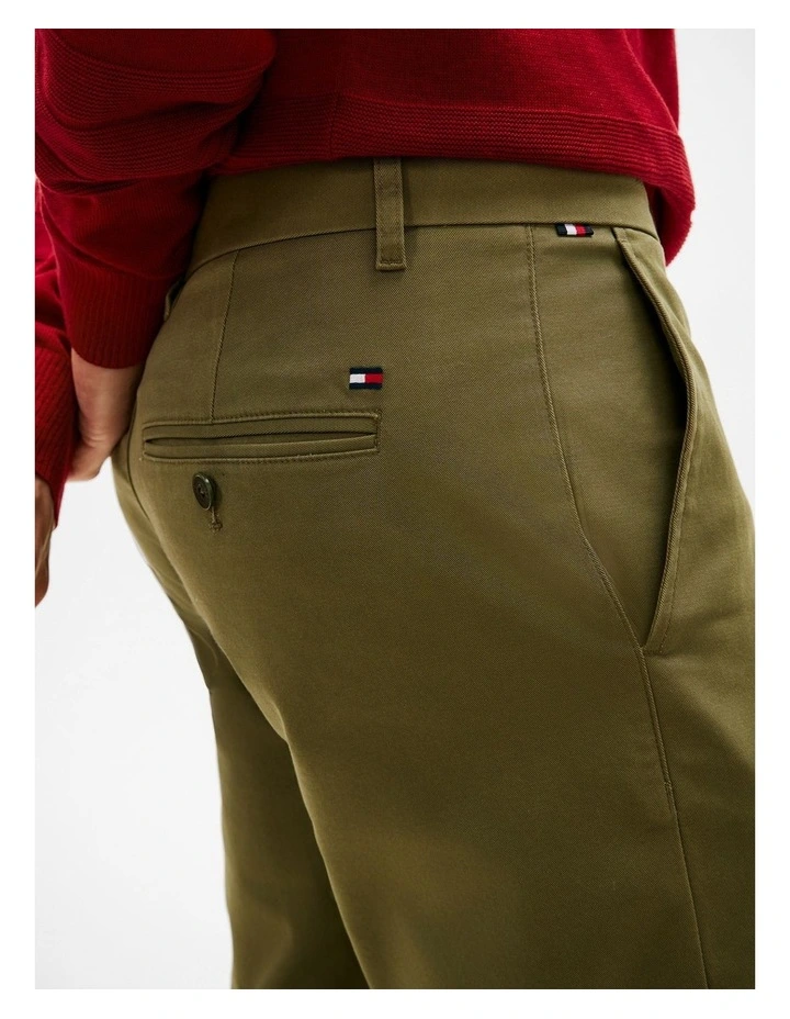 1985 Essential Bleecker Slim Fit Chinos in Green image 4