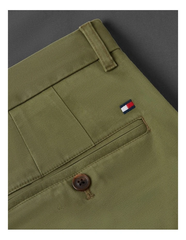 1985 Essential Bleecker Slim Fit Chinos in Green image 6