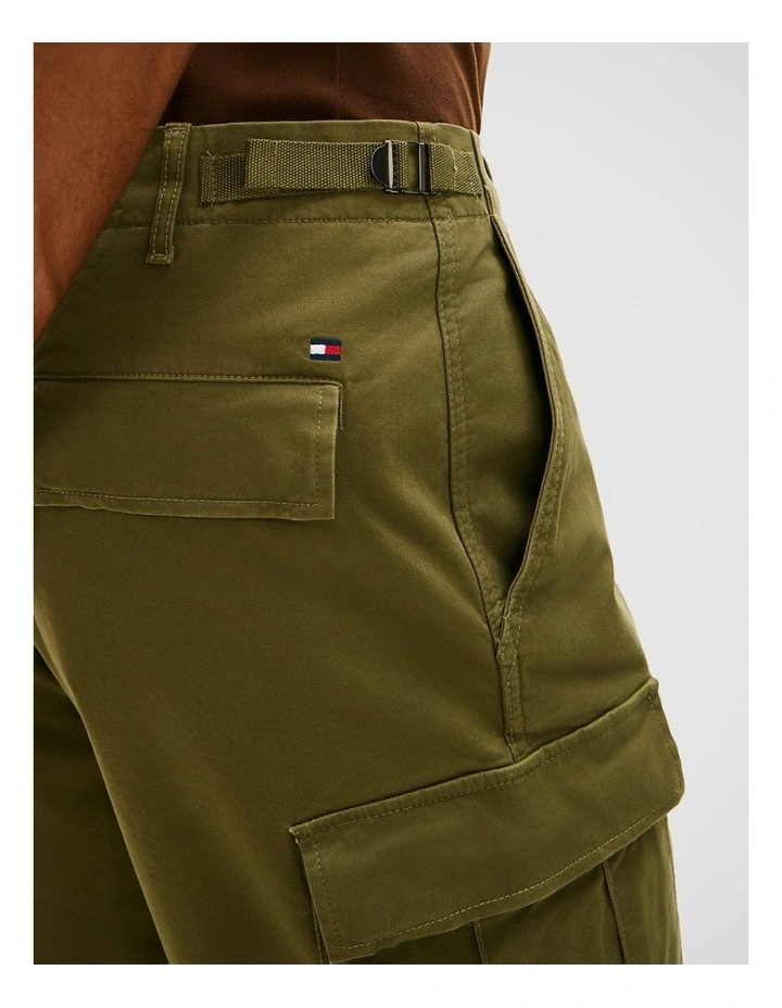 Twill Relaxed Cargo Shorts in Green image 4