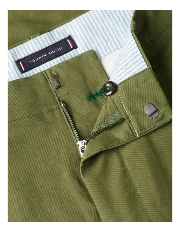 Twill Relaxed Cargo Shorts in Green image 5