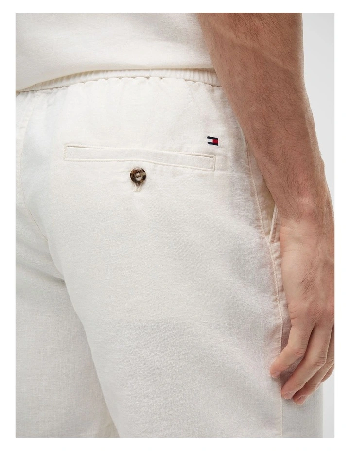 Dover Linen Blend 8 Inseam Chino Shorts in White image 4