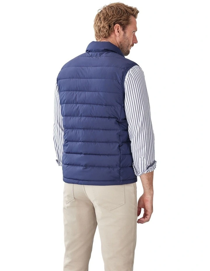 Light-Weight Puffer Vest in Navy image 2