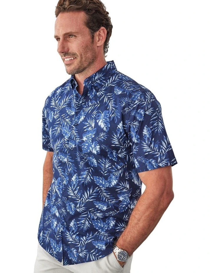 Casual Leaf Print Short Sleeve Shirt in Navy image 3