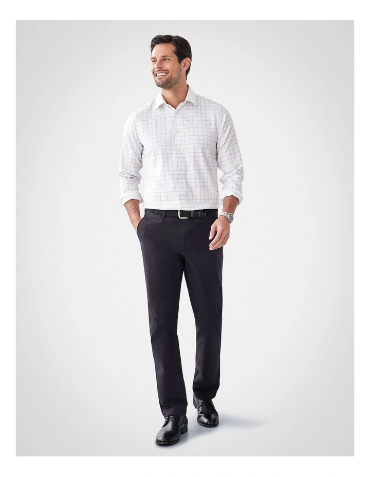 Comfort Chino Pant in Black image 5