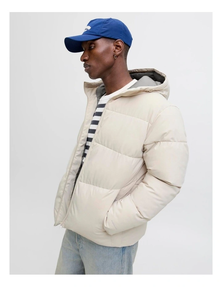 Global Puffer Jacket in White image 2