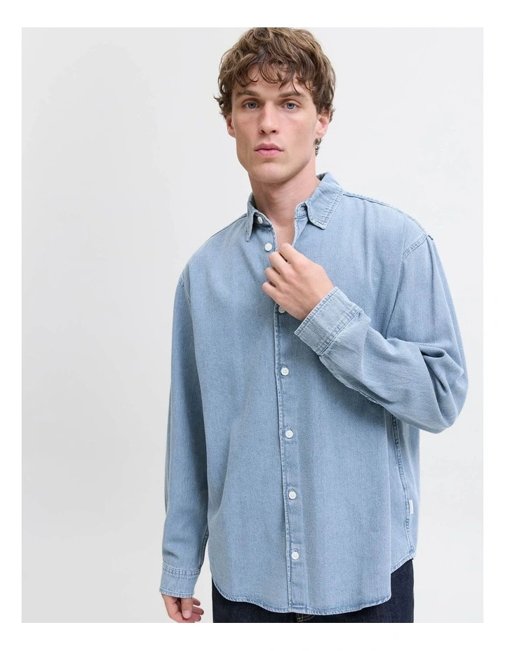 Norrebro Long Sleeve Denim Shirt in Medium Blue image 4