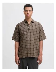JPRBLACLIFF Dobby Short Sleeve Shirt in Beach