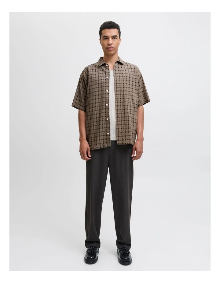 JPRBLACLIFF Dobby Short Sleeve Shirt in Beach image 3