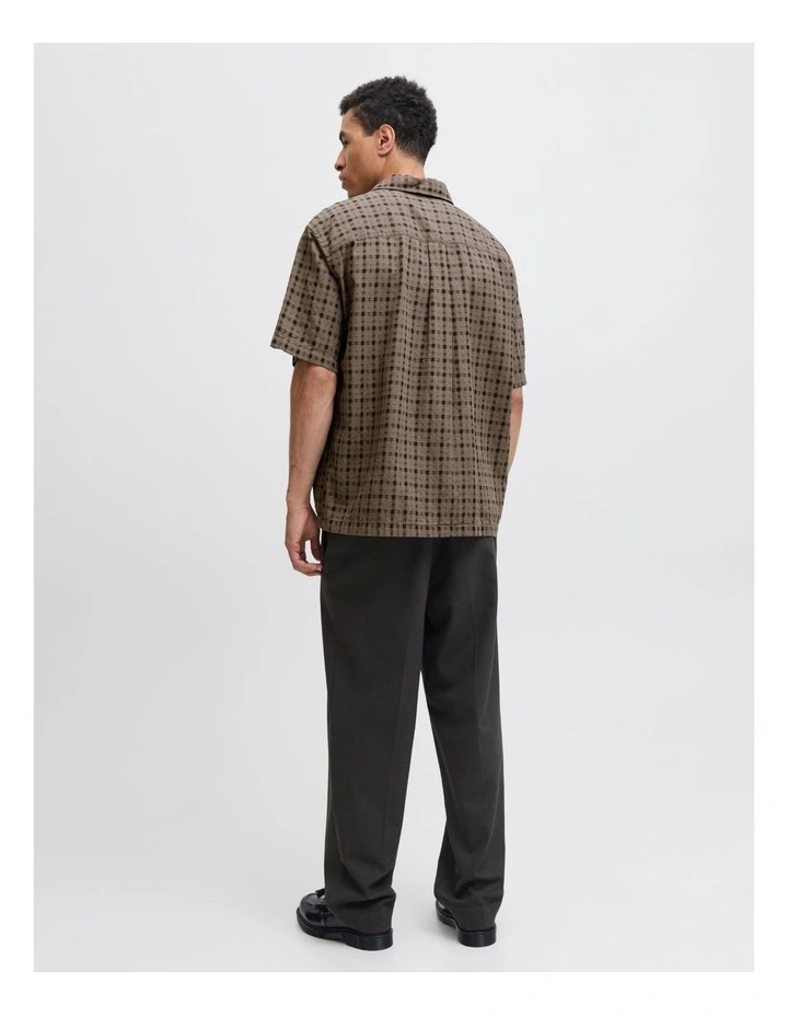 JPRBLACLIFF Dobby Short Sleeve Shirt in Beach image 4