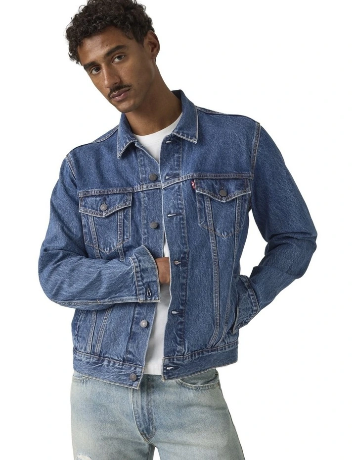 The Trucker Jacket in Million Dollar image 2