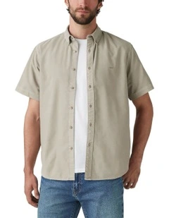 Short-Sleeve Authentic Button-Down in Green
