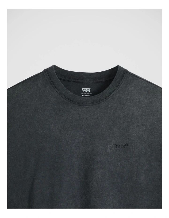 Red Tab Vintage T-Shirt in Weathered Finish Jet Black image 4