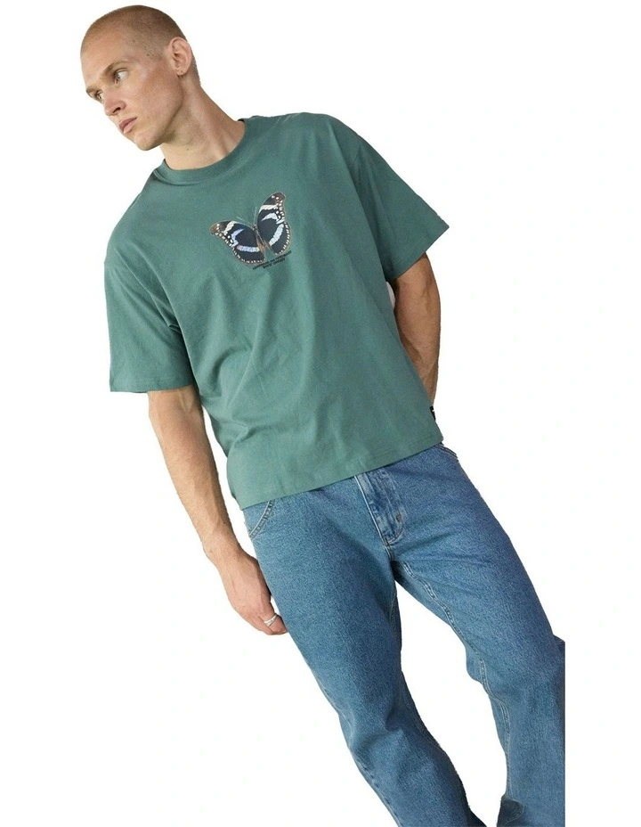 A4 Relaxed Jeans in Benson Blue image 4