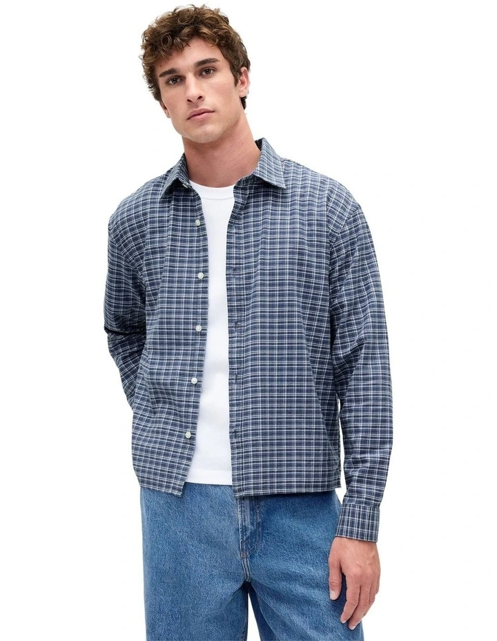 Long Sleeve Cropped Oxford Shirt in Blue image 3