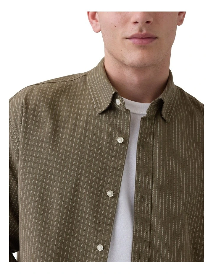 Long Sleeve Cropped Oxford Shirt in Green image 3