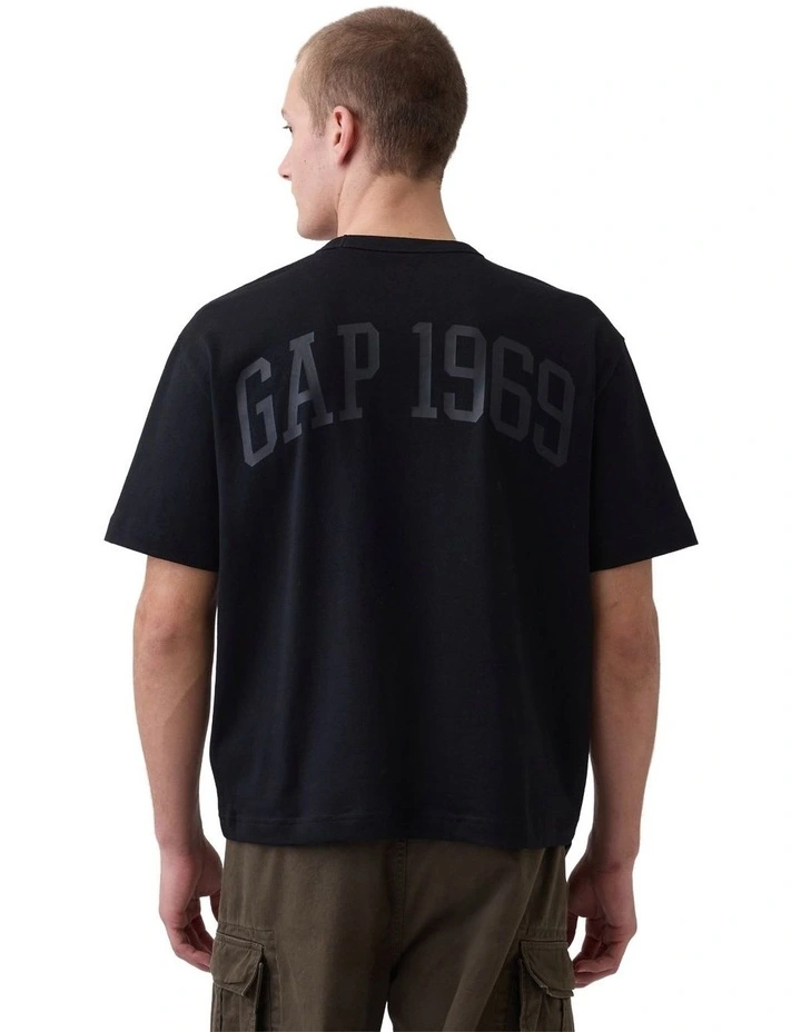 Intl Heavyweight Crop Logo T-shirt in Black image 2