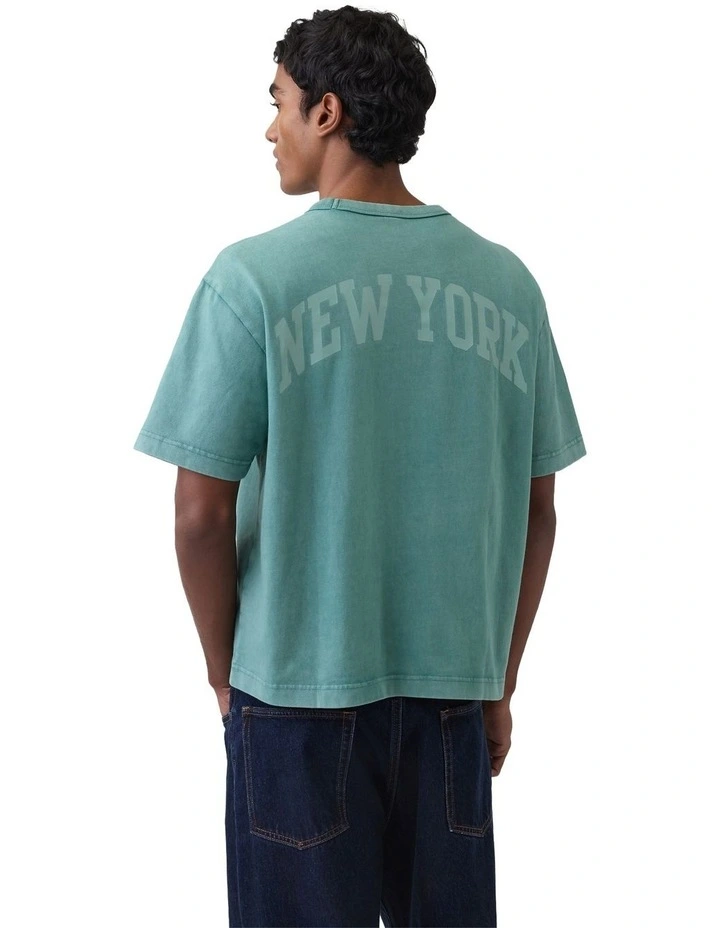 Intl Heavyweight Crop Logo T-shirt in Boggy Green image 2