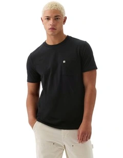 Intl - F Short Sleeves Pkt Logo T-shirt in Black