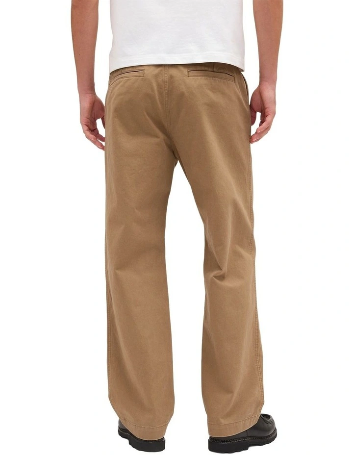 Heavyweight Twill '90s Loose Pant in Khakis image 2