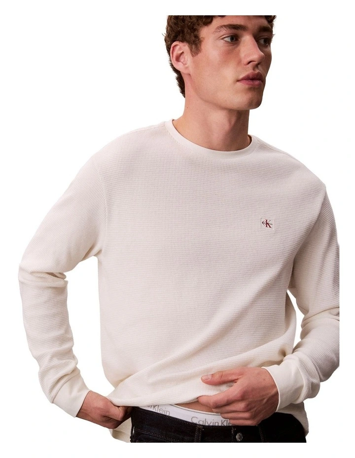 Long sleeves Waffle Badge Crew Neck Tee in White image 3