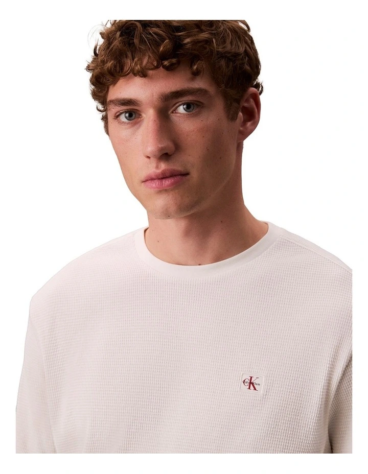 Long sleeves Waffle Badge Crew Neck Tee in White image 4