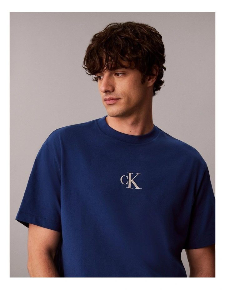 Short Sleeve Oversized Overlay Back Graphic T-shirt image 4