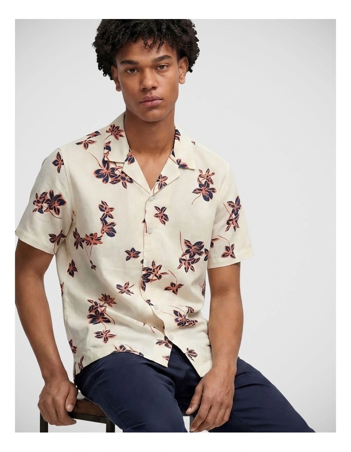 Cabana Print Short Sleeve Shirt in Lotus Flower Off White image 4
