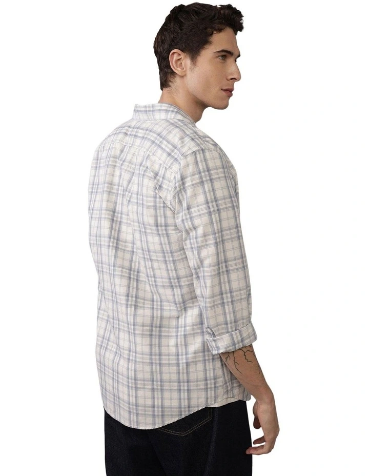 Everyday Slim Fit Button-Up Shirt in Silver Light Blue image 2