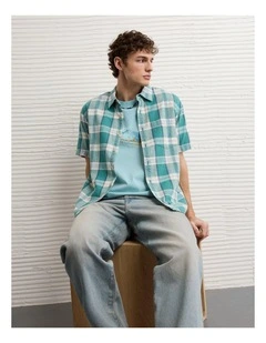 Standard Fit Linen-Blend Button-Up Shirt in Teal