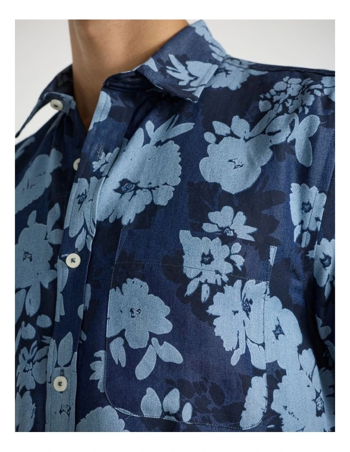 Lucky Short Sleeve Shirt in Chambray image 4