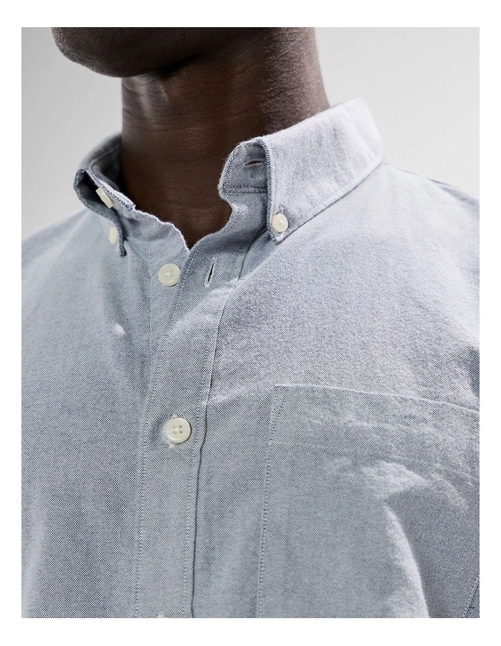 Julian Oxford Shirt in Navy image 4