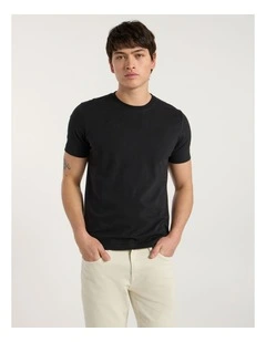 Reese Regular Fit Tee in Black