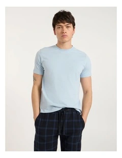 Reese Regular Fit Tee in Suede Blue