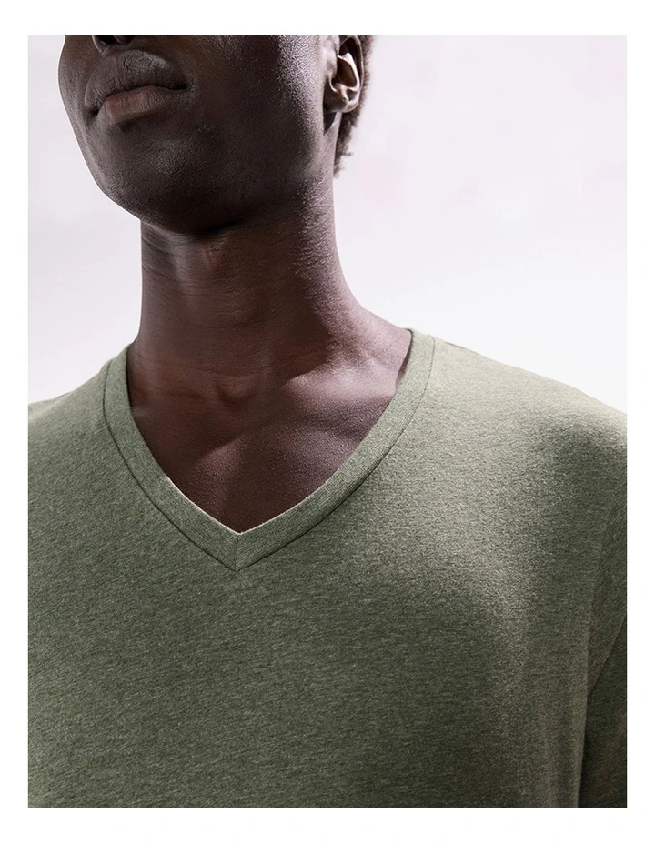 Marle Arnie V Neck in Forest Marle image 3