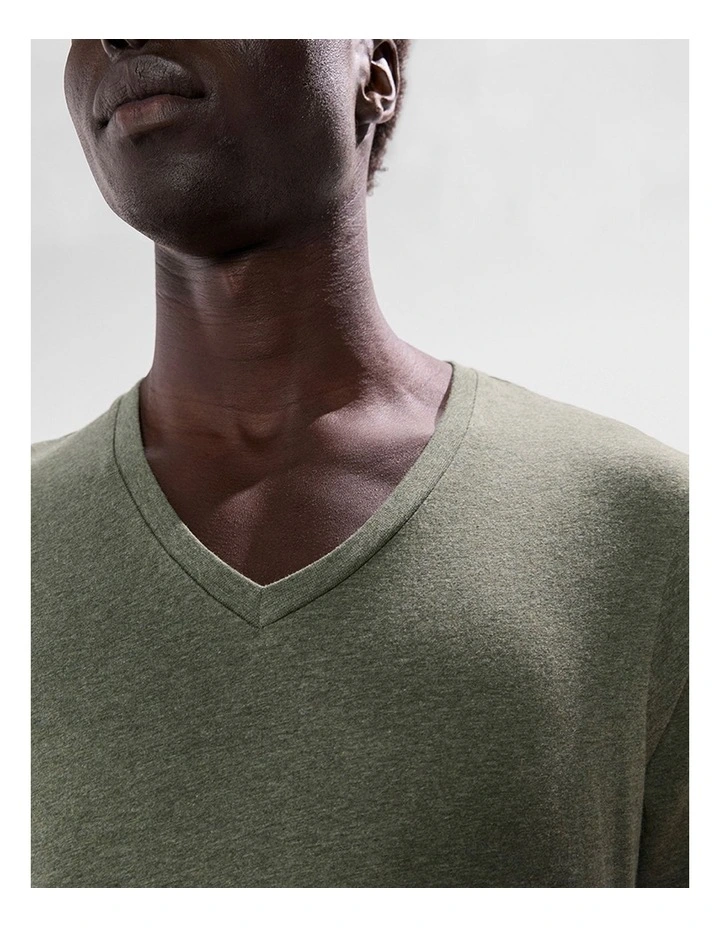 Marle Arnie V Neck in Forest Marle image 4