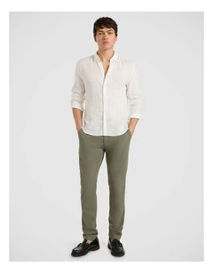 Brayden Textured Chino Pant in Dark Olive