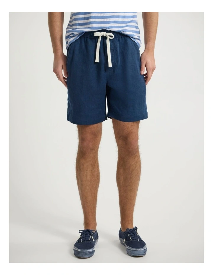 Carter Linen Short in Navy image 2
