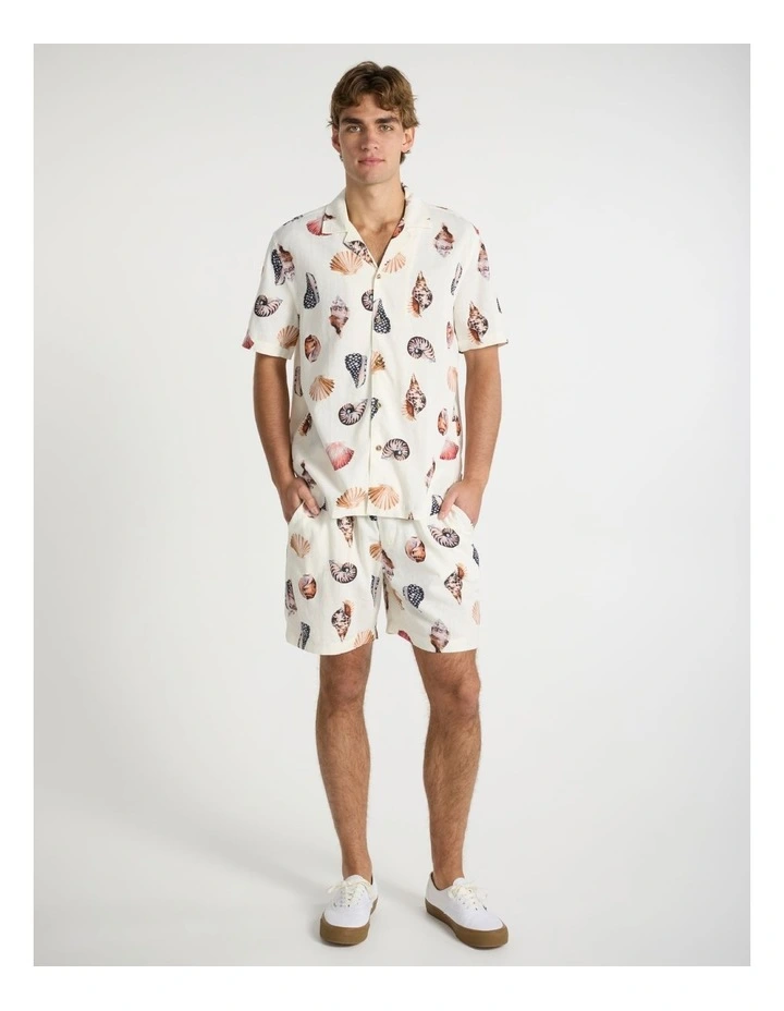 Shell-Fish Linen Short in Cream Multi image 1